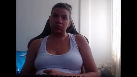 ariannaloovel online show from 02.03.25