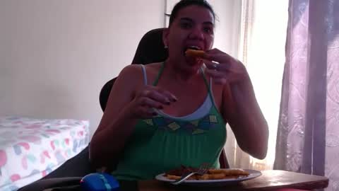 ariannaloovel online show from 09.29.25