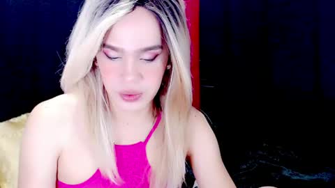 Snapshot of arianne_xoxo777 chatting on 05.03.26 ARIANNE CUMS online show from 05.03.26