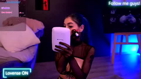 Aria  online show from 09.27.25