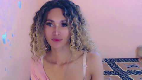 Snapshot of ariba_aribats chatting on 12.23.24 VAL online show from 12.23.24