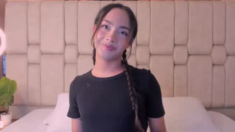 Snapshot of aribloom7 chatting on 07.11.26 Welcome to Ari room online show from 07.11.26