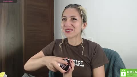 Snapshot of aribunnie chatting on 05.05.26 Ari Bunnie online show from 05.05.26