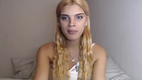 Snapshot of aridabratzdoll chatting on 09.26.25 La Bratz Doll online show from 09.26.25