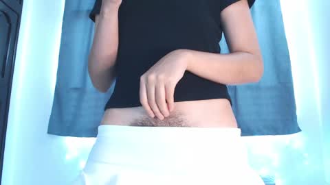 Ariel Pink Diamond online show from 04.10.26