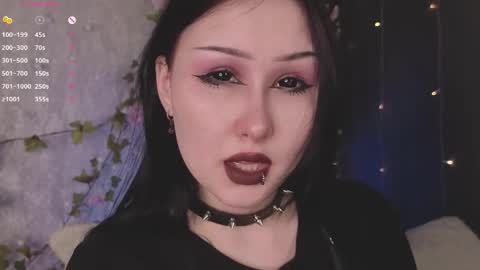 Snapshot of ariellemckoon chatting on 04.10.26 Dee online show from 04.10.26