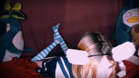 arielpinkcat online show from 11.19.25