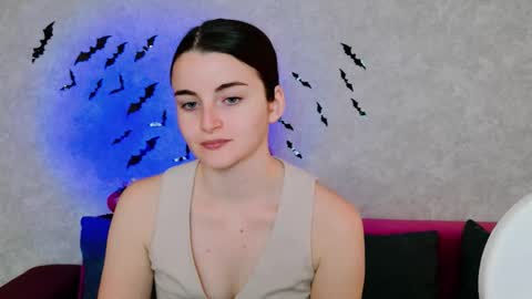 arielstonks_lovee online show from 10.17.25