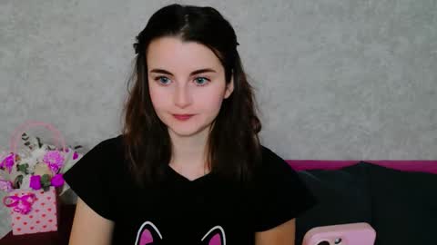 arielstonks_lovee online show from 11.04.25