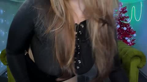 Ari online show from 12.08.24