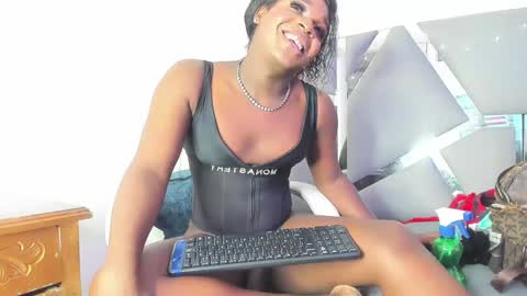 Snapshot of arii_xxx chatting on 01.29.25 ari 3 online show from 01.29.25