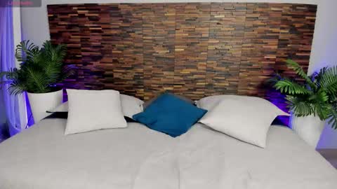 ARIANNA online show from 10.15.25