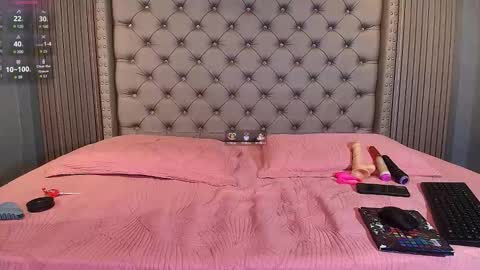 ARIANA   online show from 09.09.25