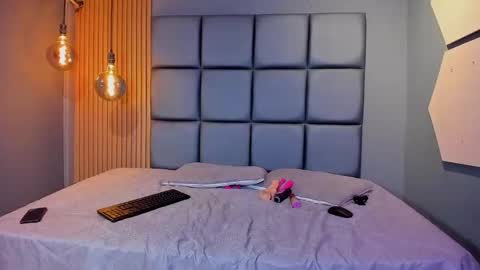 ARIANA   online show from 09.13.25
