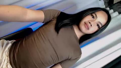 Snapshot of arilovesu chatting on 02.18.26 hi follow me its ARI online show from 02.18.26