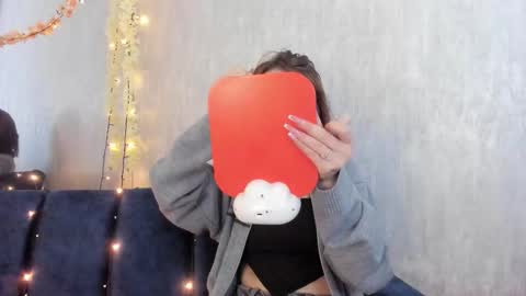 Snapshot of arimonoban chatting on 02.24.26 Ariel online show from 02.24.26