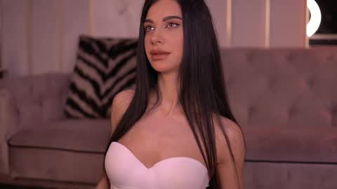 Arina online show from 11.21.25