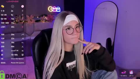 Ari  online show from 12.14.25