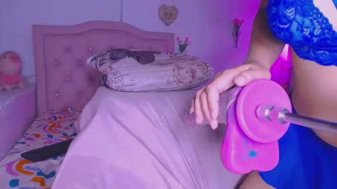 Snapshot of arishott chatting on 06.08.26 ArisSPEED UP MY FUCK MACHINE AND MAKE ME CUM online show from 06.08.26
