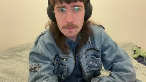 Snapshot of aristae chatting on 10.24.25 Ariste online show from 10.24.25