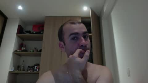 Snapshot of aristi11 chatting on 12.04.24 aristi11 online show from 12.04.24