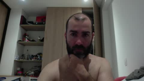 Snapshot of aristi11 chatting on 02.21.25 aristi11 online show from 02.21.25