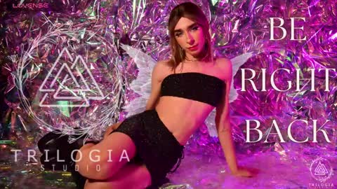Snapshot of arivega chatting on 02.07.25 Nice to meet you thumb up me please its important I LOOK MY BIO DOWN online show from 02.07.25