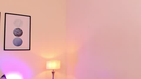 Snapshot of arivega chatting on 02.05.26 Nice to meet you thumb up me please its important I LOOK MY BIO DOWN online show from 02.05.26