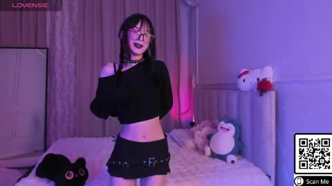 Snapshot of ariya_star chatting on 04.29.26 Ariya online show from 04.29.26