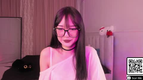 Snapshot of ariya_star chatting on 04.30.26 Ariya online show from 04.30.26