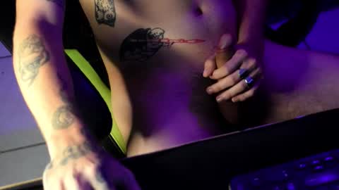 Snapshot of arlett6 chatting on 11.04.25 Arlette online show from 11.04.25