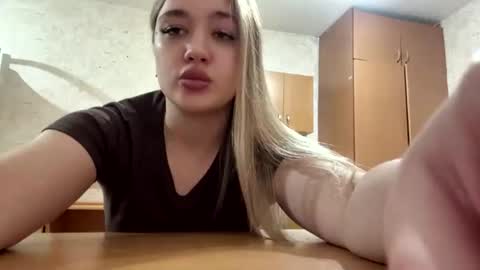 Snapshot of arlettaeavey chatting on 06.09.26 Kate online show from 06.09.26