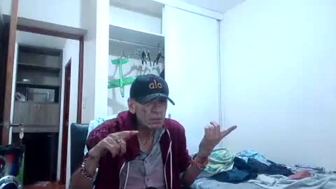 Snapshot of armaduradeacero chatting on 07.31.26 armaduradeacero online show from 07.31.26