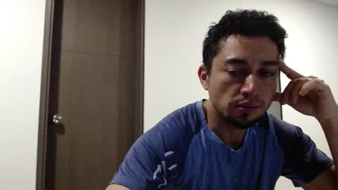 Snapshot of armand_05 chatting on 01.04.25 Armand online show from 01.04.25