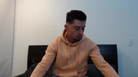 Snapshot of armand_05 chatting on 01.12.25 Armand online show from 01.12.25