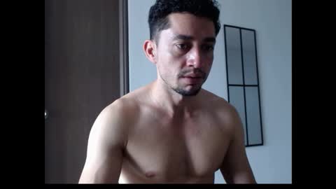 Snapshot of armand_05 chatting on 02.05.25 Armand online show from 02.05.25