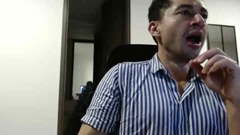 Snapshot of armand_05 chatting on 10.03.25 Armand online show from 10.03.25