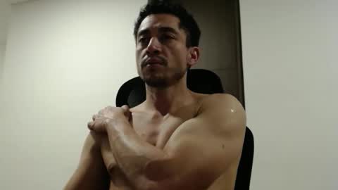 Snapshot of armand_05 chatting on 10.07.25 Armand online show from 10.07.25