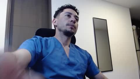 Snapshot of armand_05 chatting on 01.05.26 Armand online show from 01.05.26