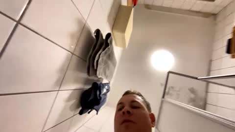 armyskater32 online show from 12.17.25