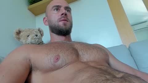 Snapshot of arni_strong chatting on 12.02.24 ARNI STRONG online show from 12.02.24