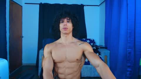 Snapshot of arnold_black69 chatting on 04.19.26 arnold black online show from 04.19.26