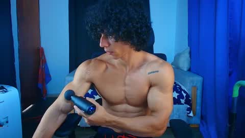 Snapshot of arnold_black69 chatting on 04.21.26 arnold black online show from 04.21.26