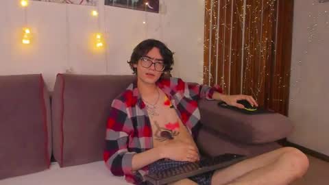 Snapshot of arnolddonaldson chatting on 12.25.24 Arnold online show from 12.25.24