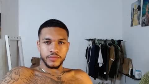 Snapshot of aron_7 chatting on 12.27.24 aron_7 online show from 12.27.24