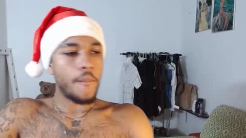 Snapshot of aron_7 chatting on 12.29.24 aron_7 online show from 12.29.24