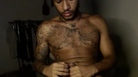 Snapshot of aron_7 chatting on 02.05.25 aron_7 online show from 02.05.25