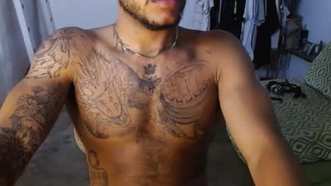 Snapshot of aron_7 chatting on 02.19.25 aron_7 online show from 02.19.25