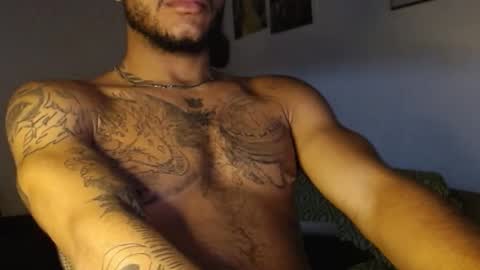 Snapshot of aron_7 chatting on 02.23.25 aron_7 online show from 02.23.25