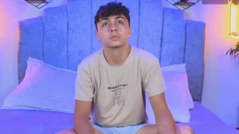 aron__cooper online show from 02.04.25